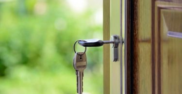 Segurança em Casa: como deixar sua casa segura quando sair de férias
